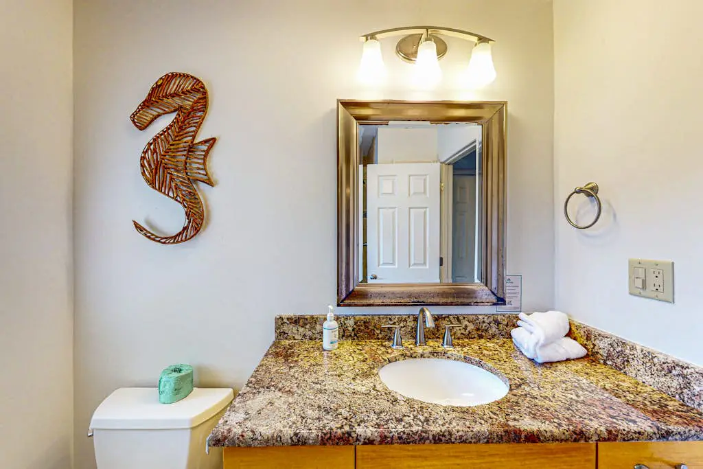 Coastal resort condo with pool, tennis courts, beach access, golf, new deck