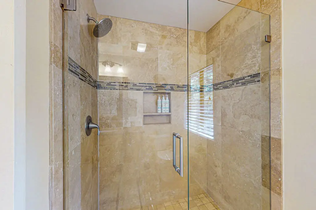 Coastal resort condo with pool, tennis courts, beach access, golf, new deck