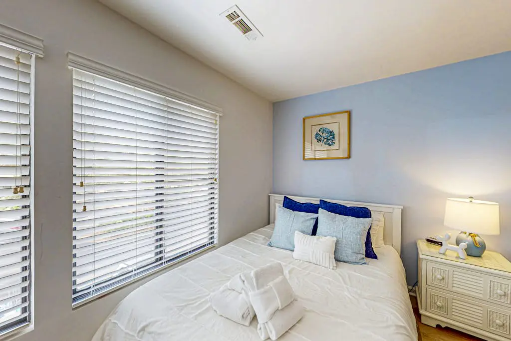 Coastal resort condo with pool, tennis courts, beach access, golf, new deck