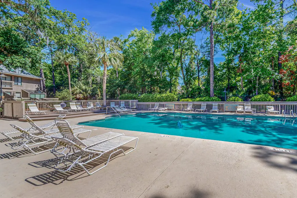 Coastal resort condo with pool, tennis courts, beach access, golf, new deck