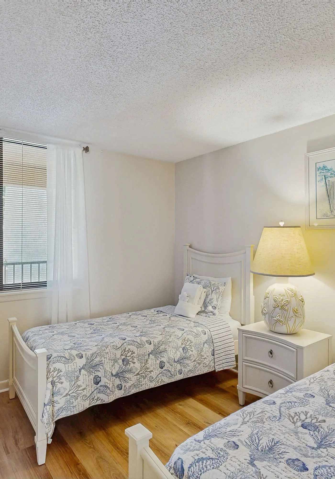 Top-floor condo with ocean views, on-site pools, beach access, & sports courts