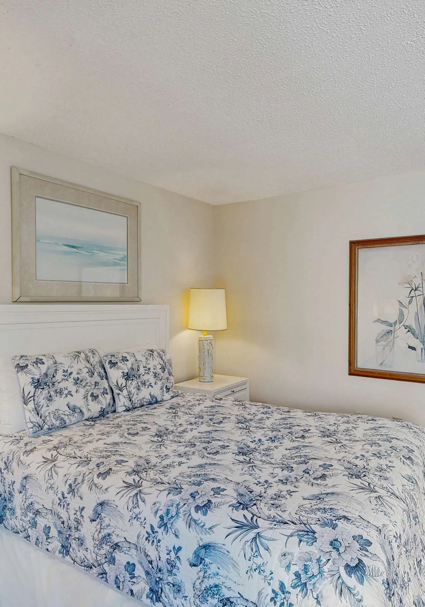 Top-floor condo with ocean views, on-site pools, beach access, & sports courts