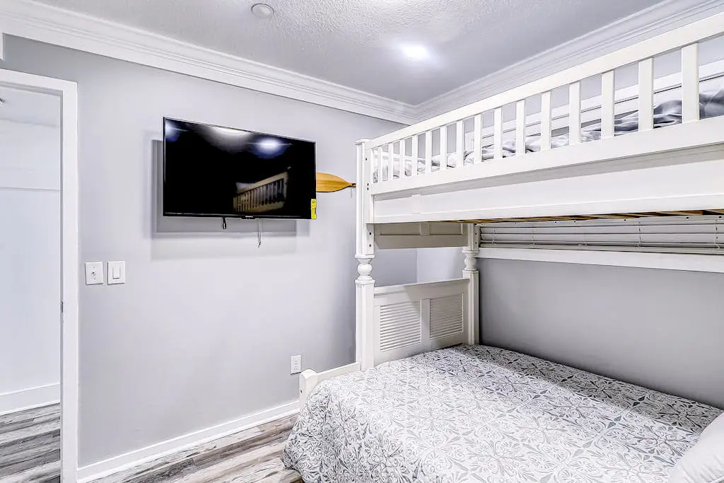 Modern condo with water views, central air-conditioning, shared pool, & hot tub