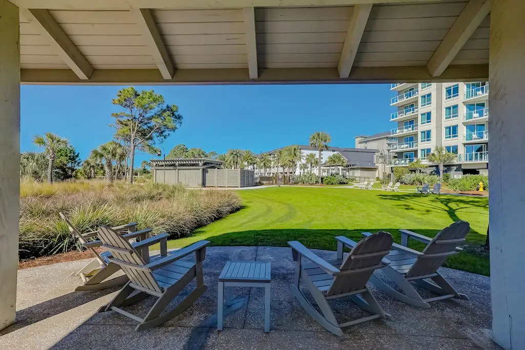 Modern condo with water views, central air-conditioning, shared pool, & hot tub