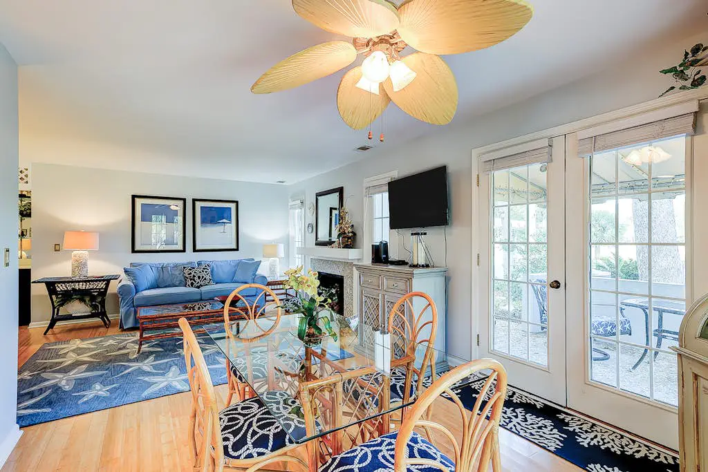 Coastal condo with private patio and lagoon view, golf, pool, tennis court & W/D