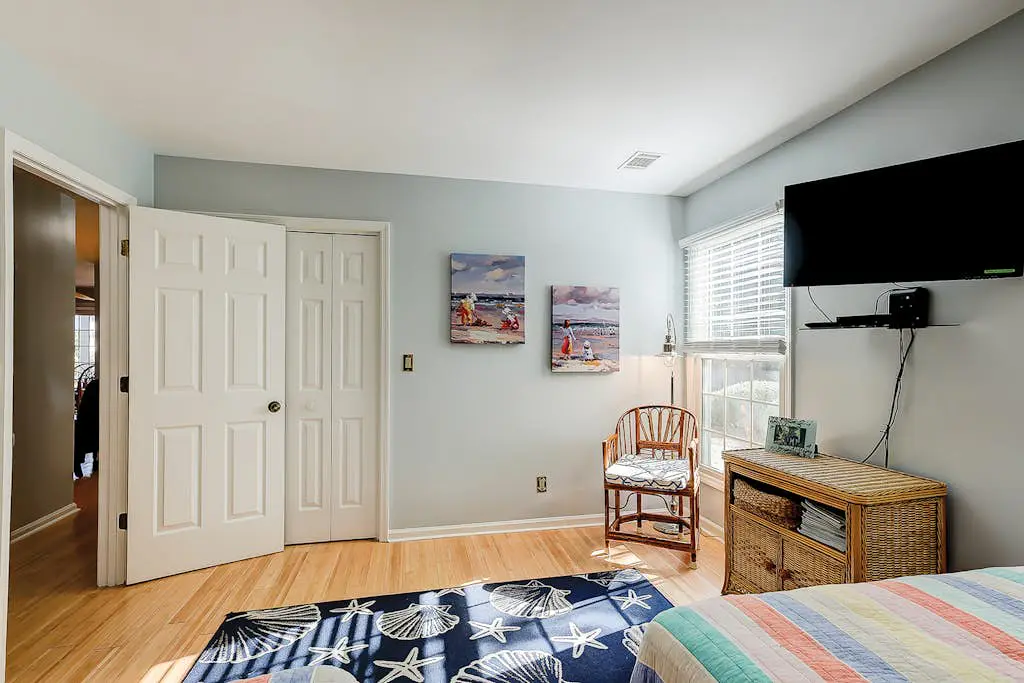 Coastal condo with private patio and lagoon view, golf, pool, tennis court & W/D