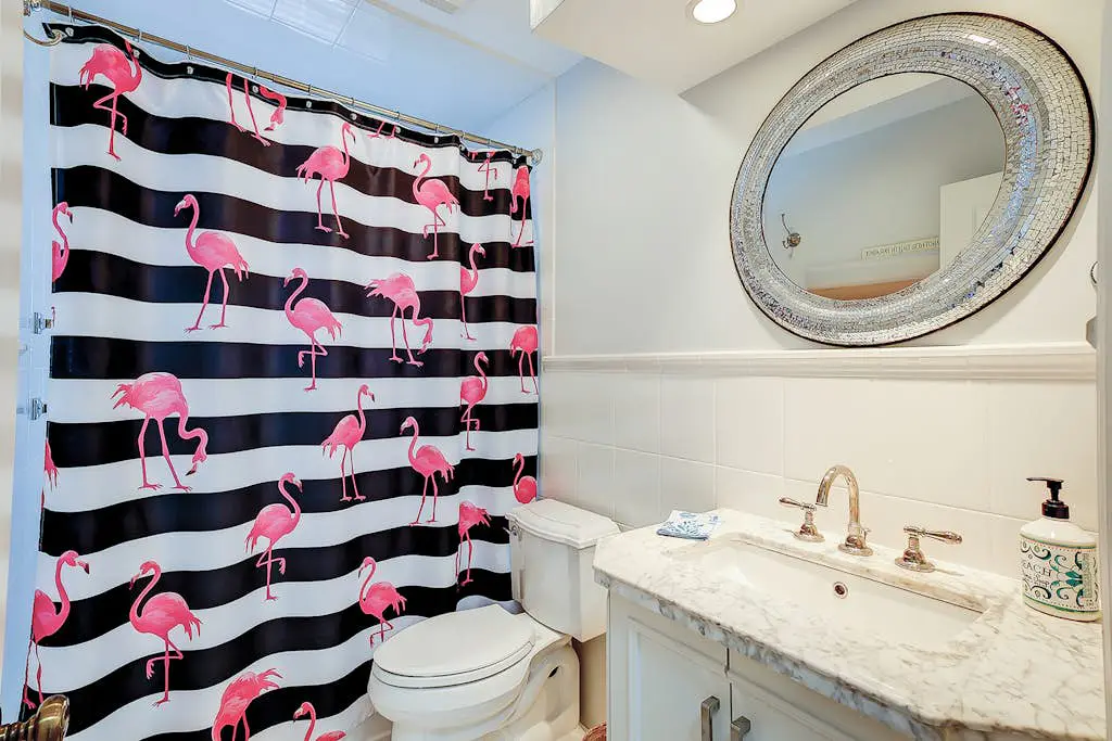Coastal condo with private patio and lagoon view, golf, pool, tennis court & W/D