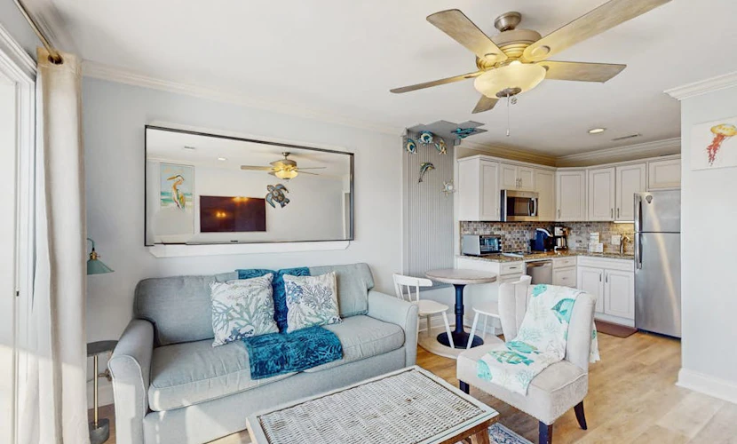 Top Floor Condo w/ Ocean Views, Pool, Balcony & WIFI - Walk to Beach