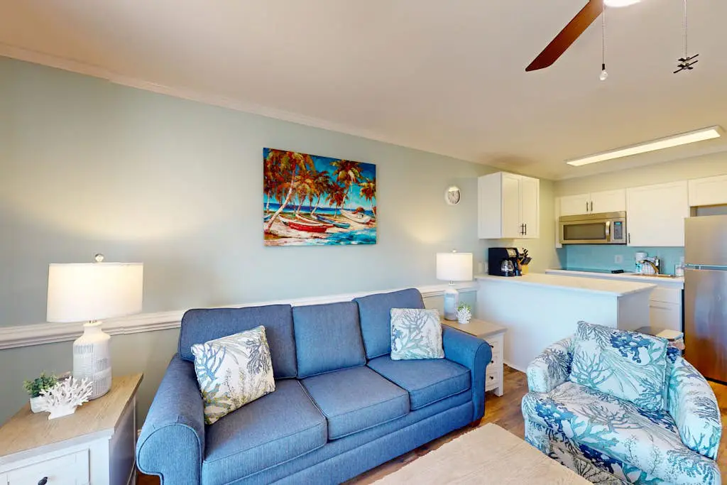 Beach-view condo in oceanfront complex with outdoor pool, beach access & balcony