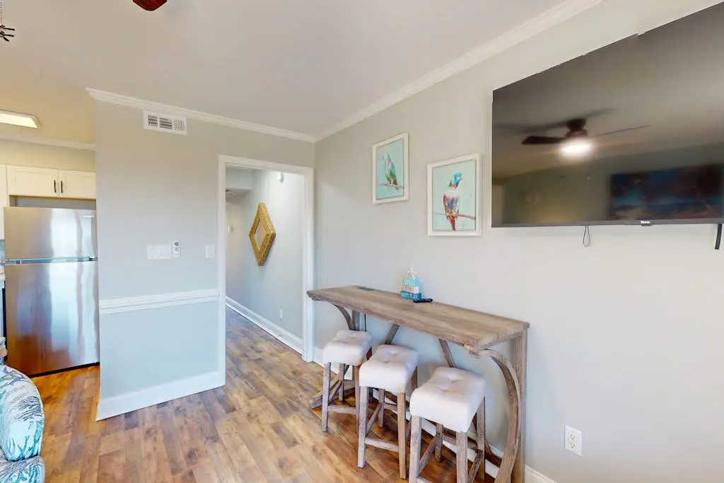 Beach-view condo in oceanfront complex with outdoor pool, beach access & balcony
