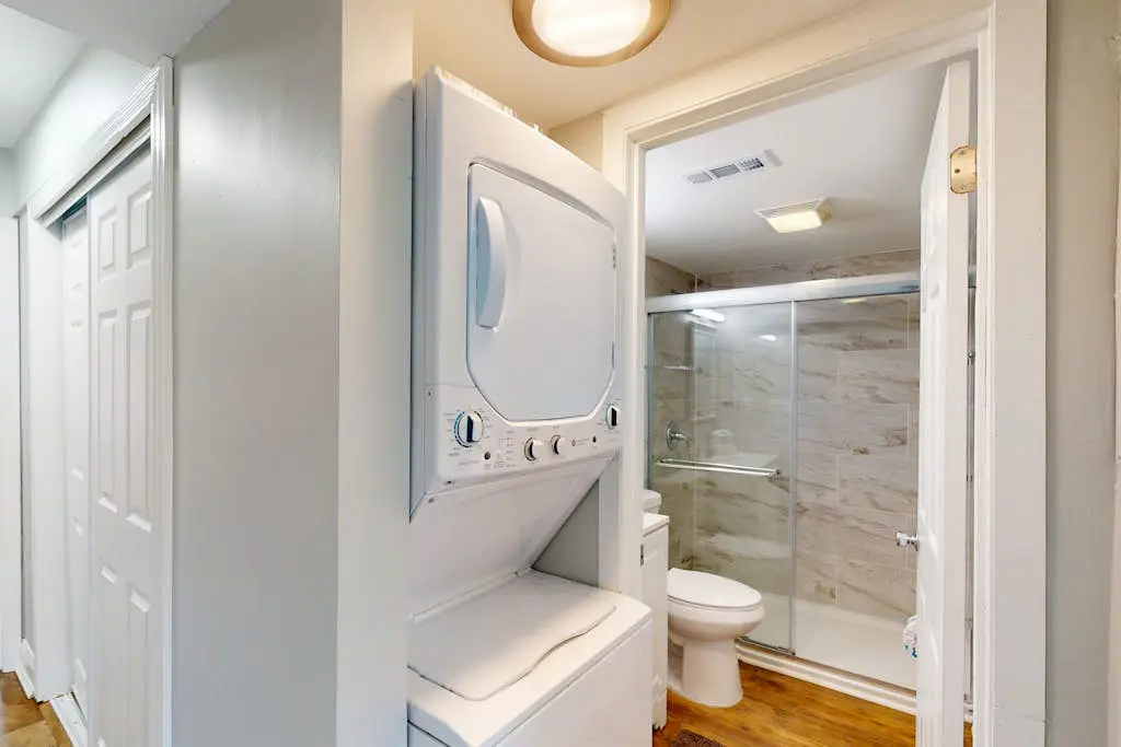 Beach-view condo in oceanfront complex with outdoor pool, beach access & balcony