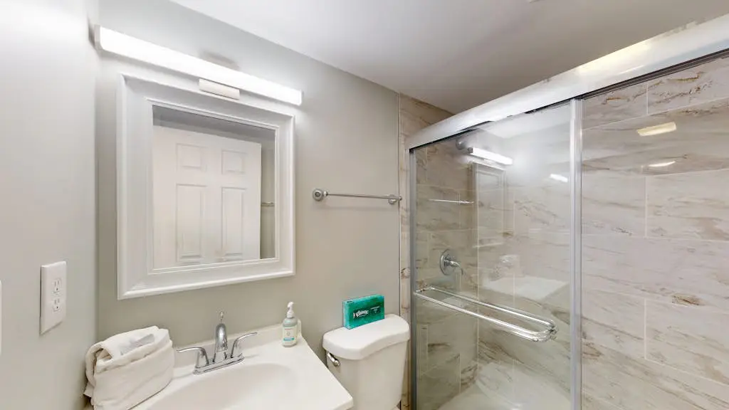 Beach-view condo in oceanfront complex with outdoor pool, beach access & balcony