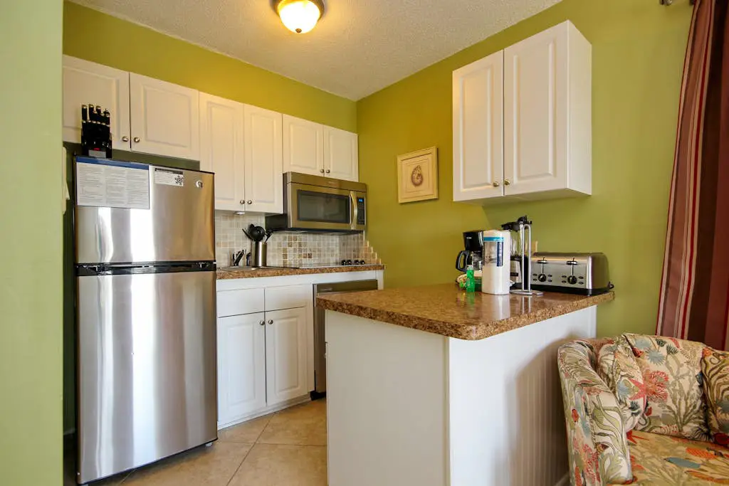 Beach-view condo in oceanfront complex with outdoor pool, beach access & balcony