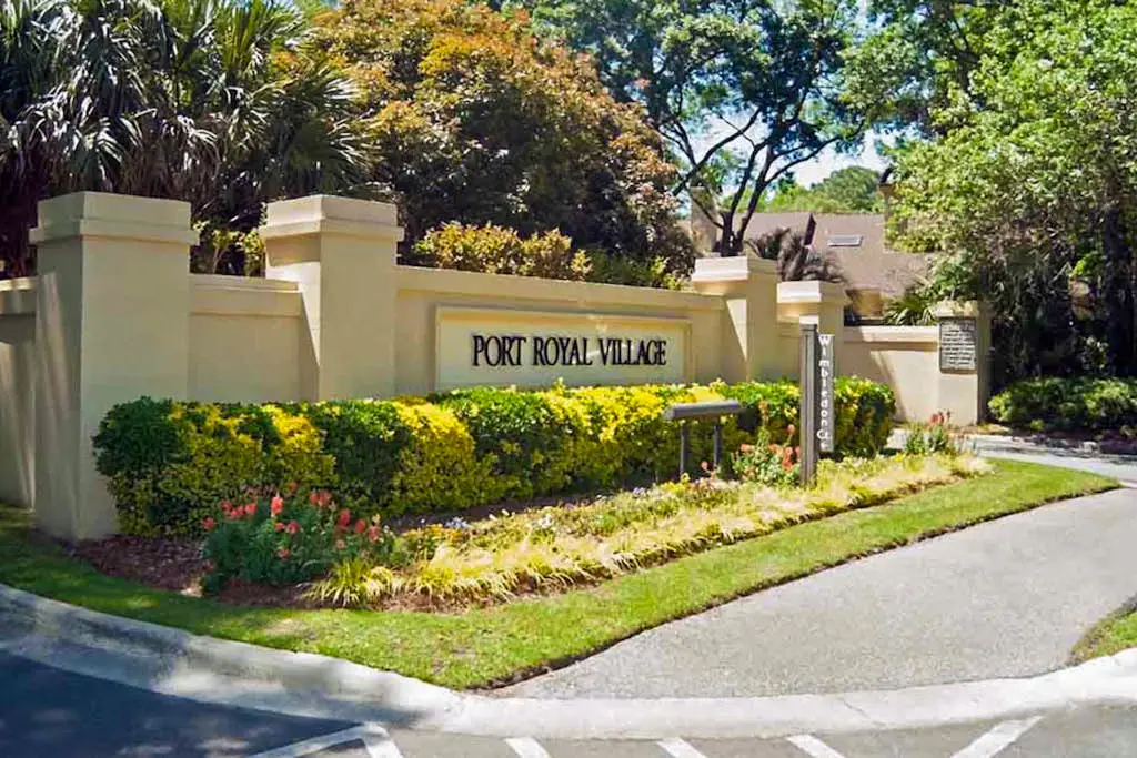 Family-friendly condo near the beach with balcony, central AC, & shared pool