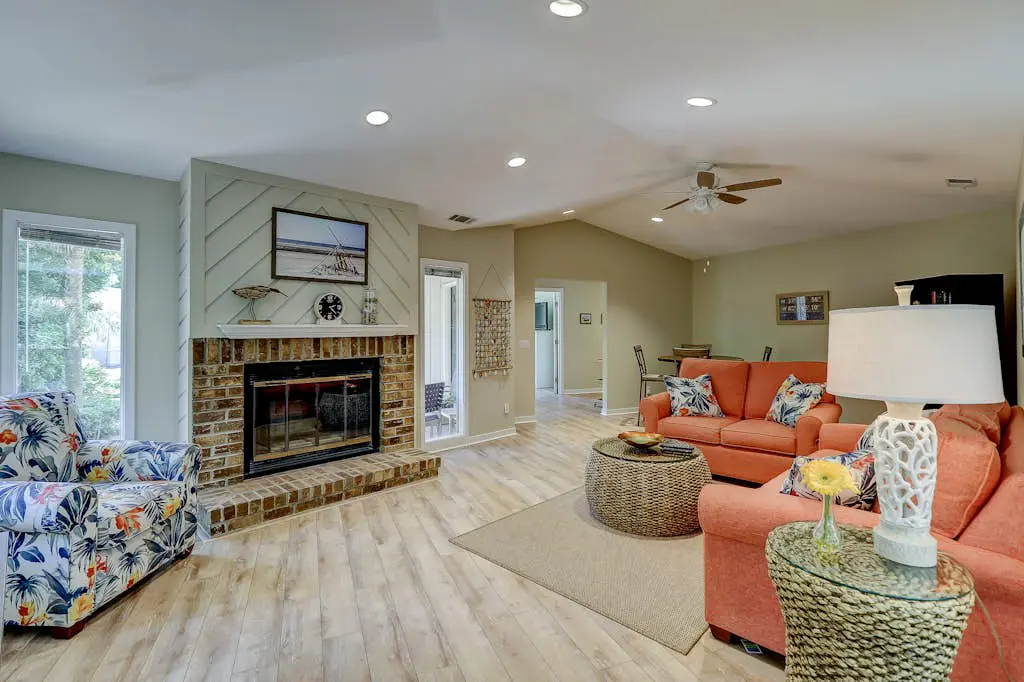 Cozy dog-friendly home with free WiFi & private pool for a relaxing stay