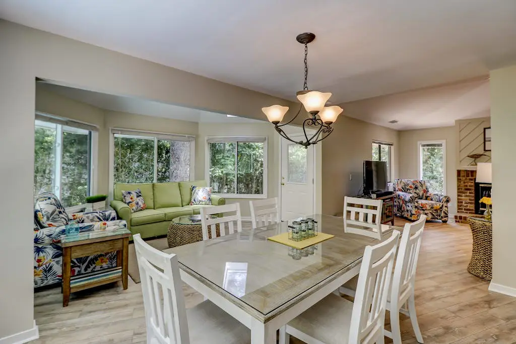 Cozy dog-friendly home with free WiFi & private pool for a relaxing stay
