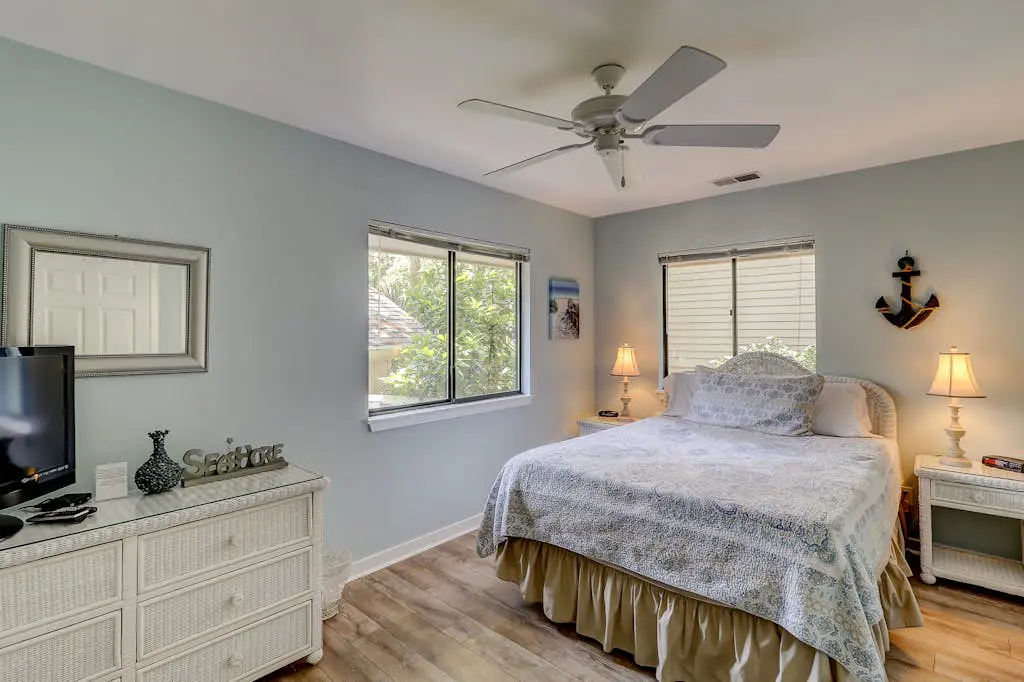 Cozy dog-friendly home with free WiFi & private pool for a relaxing stay