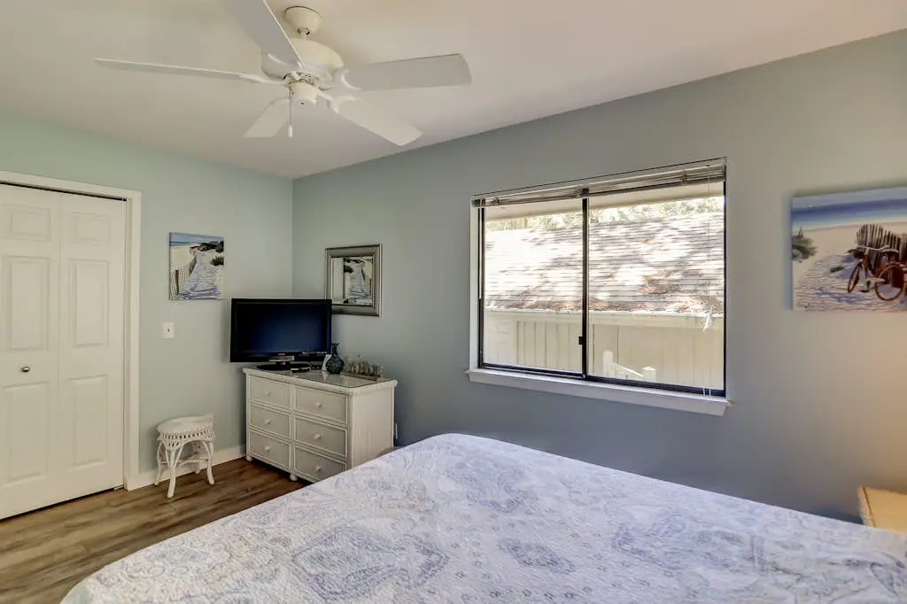 Cozy dog-friendly home with free WiFi & private pool for a relaxing stay