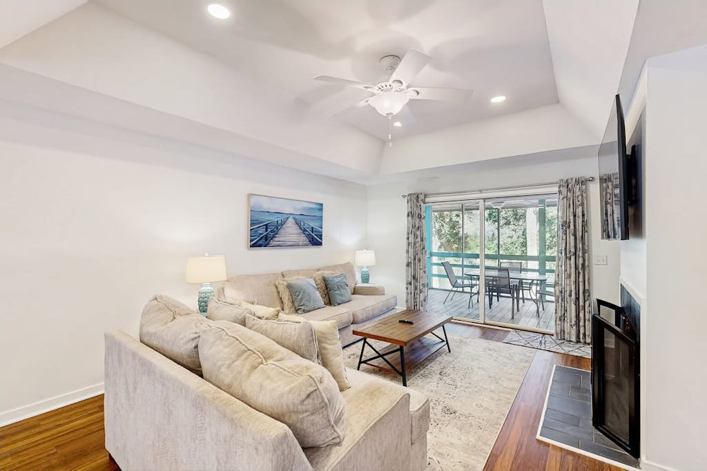 Kingston Cove 18