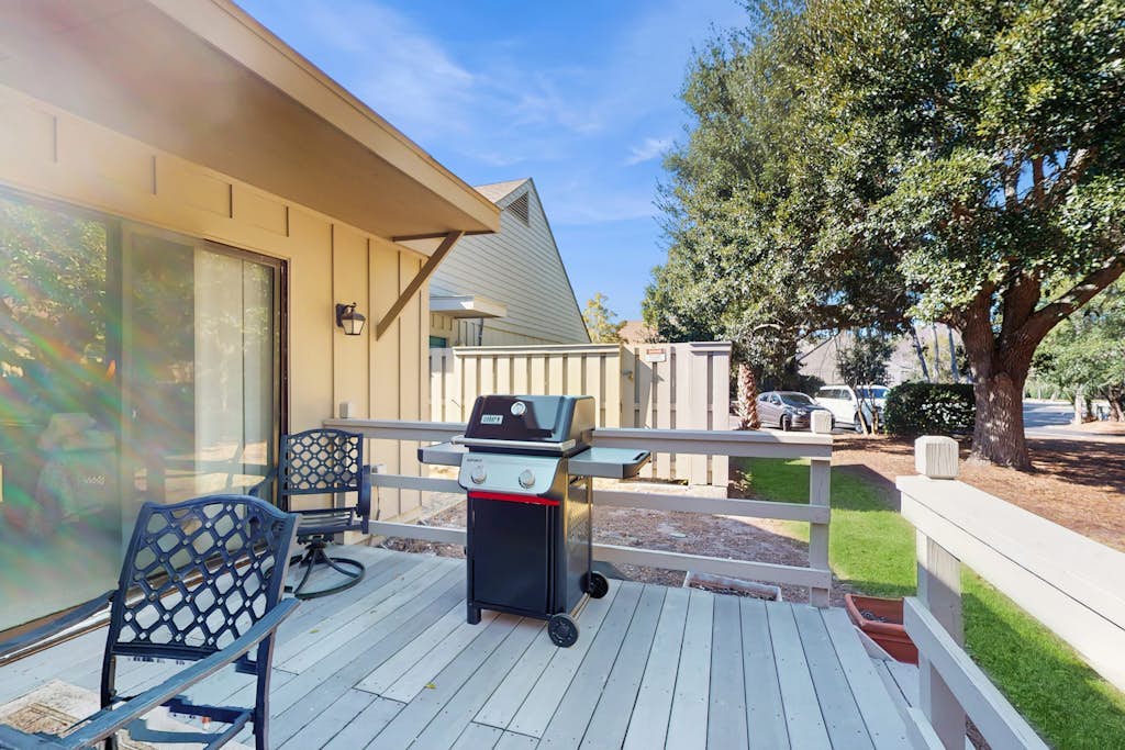 Gated community home w/lagoon & pools - Near Beaches & Dog Friendly