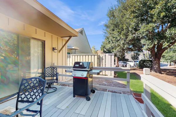 Gated community home w/lagoon & pools - Near Beaches & Dog Friendly