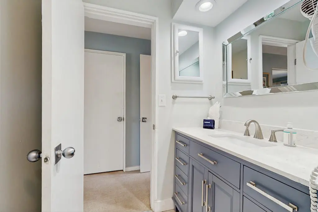 Gated community home w/lagoon & pools - Near Beaches & Dog Friendly