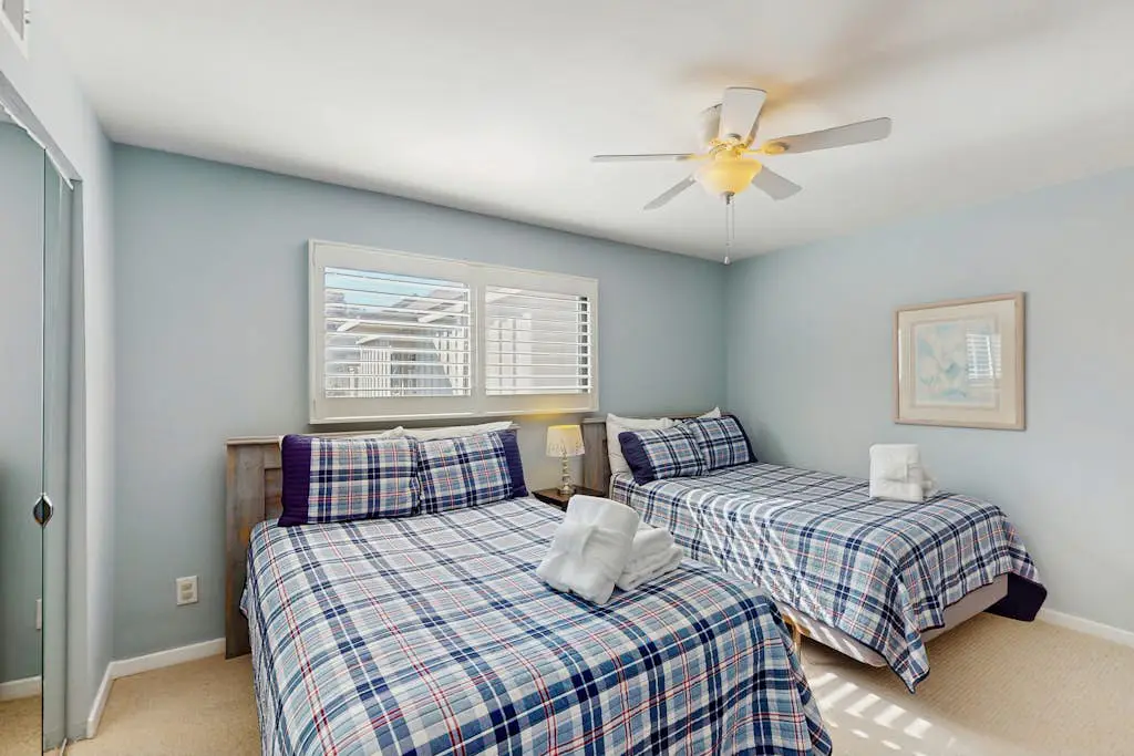 Gated community home w/lagoon & pools - Near Beaches & Dog Friendly