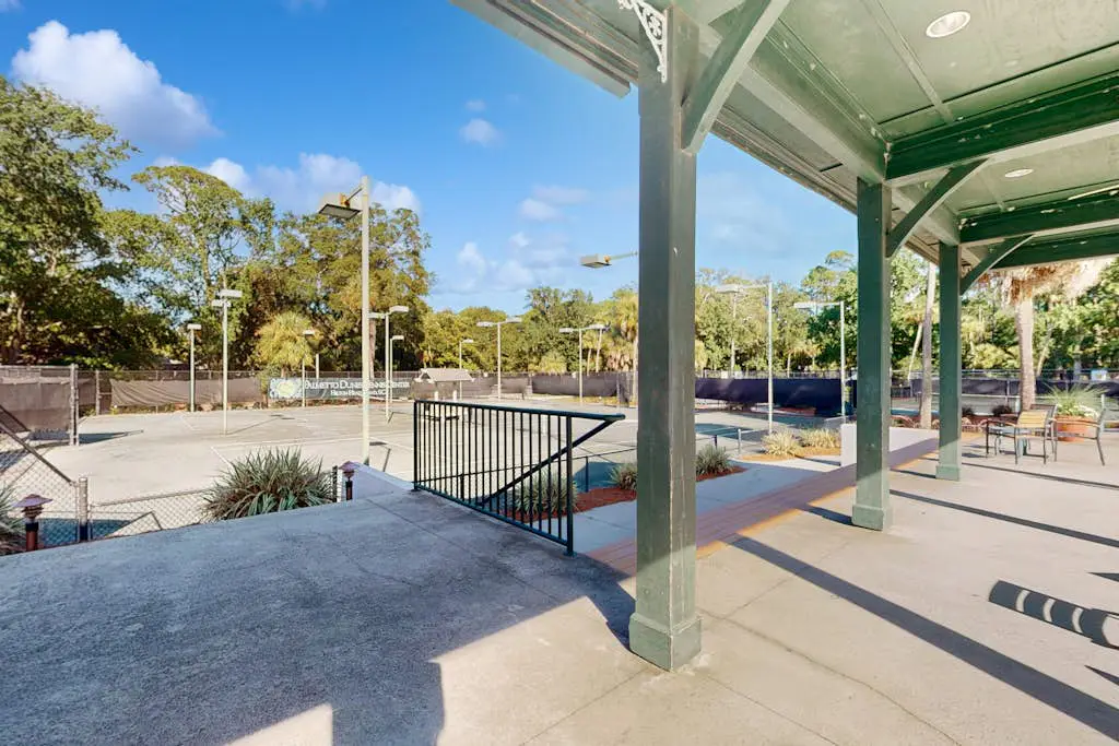 Gated community home w/lagoon & pools - Near Beaches & Dog Friendly
