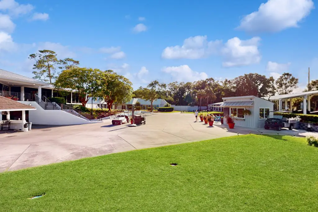 Gated community home w/lagoon & pools - Near Beaches & Dog Friendly