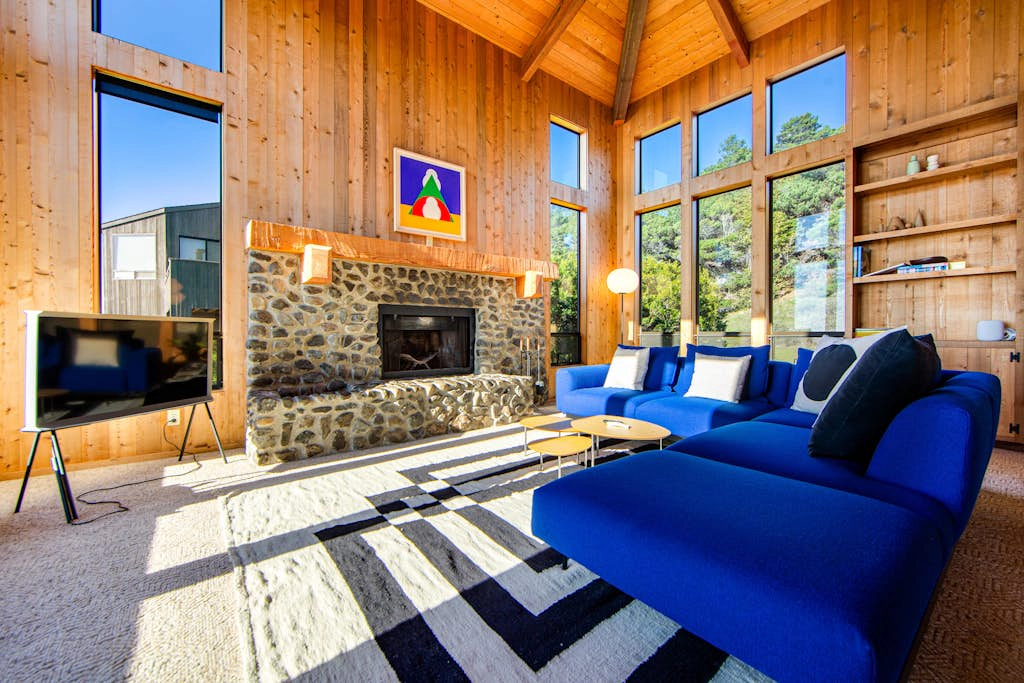 Breaker House - Ocean View Home with Lofty Ceilings, Fireplace & Courtyard - Steps to Bluff Trail
