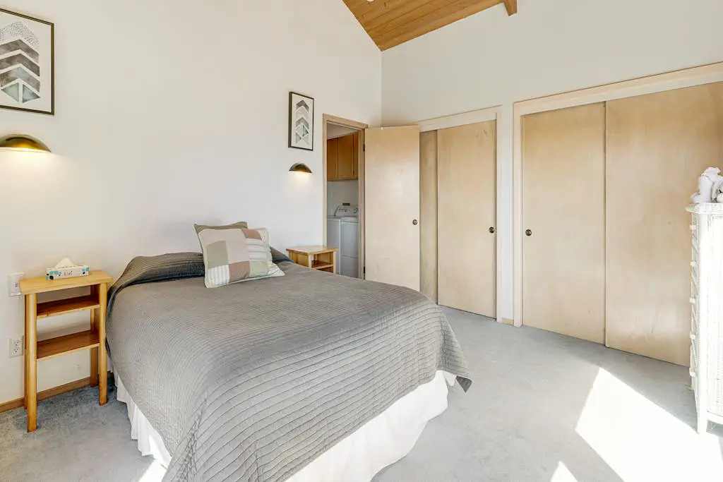 Urban Escape Compound - Seaside compound with two private hot tubs & ocean views