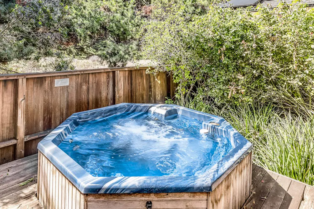 Urban Escape Compound - Seaside compound with two private hot tubs & ocean views