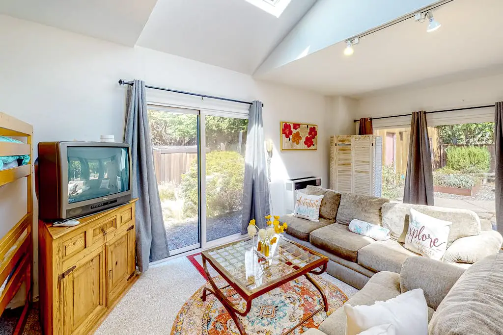 Urban Escape Compound - Seaside compound with two private hot tubs & ocean views