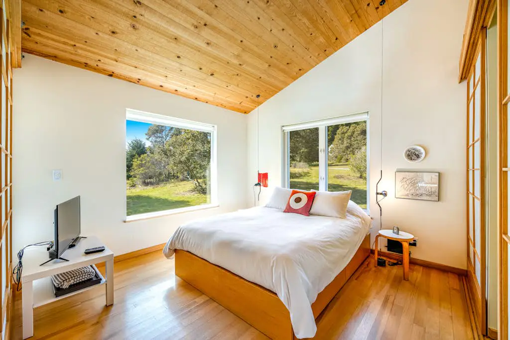 Madrone Cottage - Sea Ranch cottage with private hot tub in the redwoods, dogs welcome