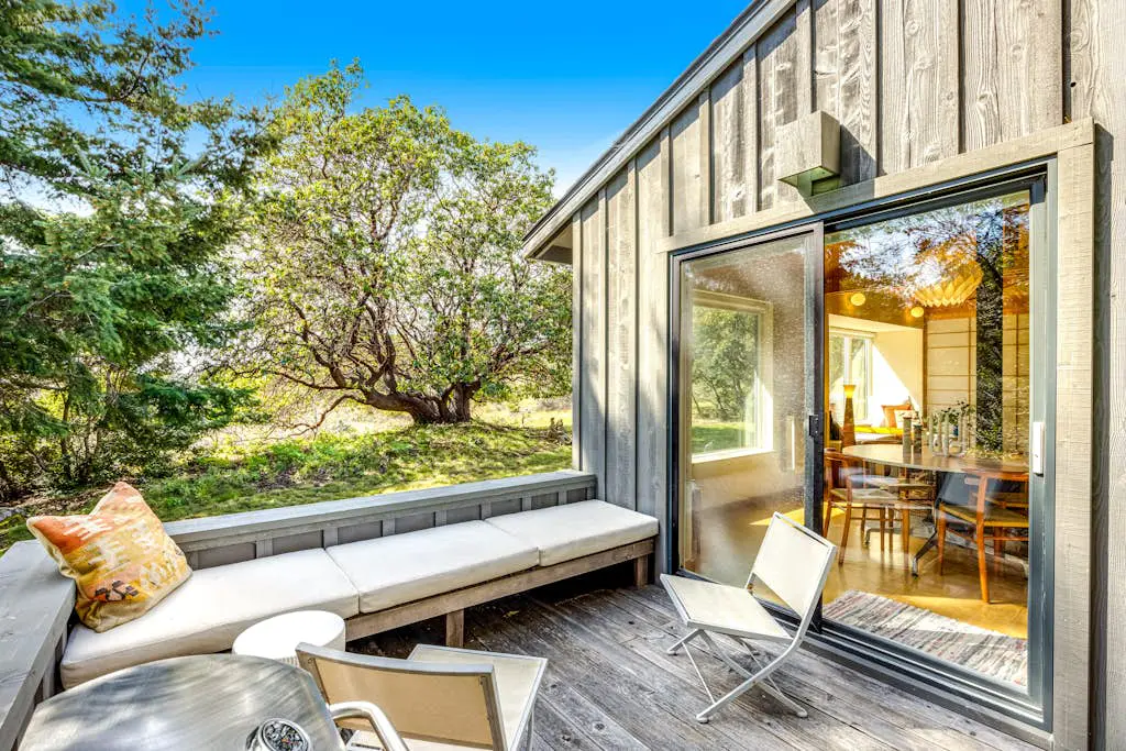 Madrone Cottage - Sea Ranch cottage with private hot tub in the redwoods, dogs welcome