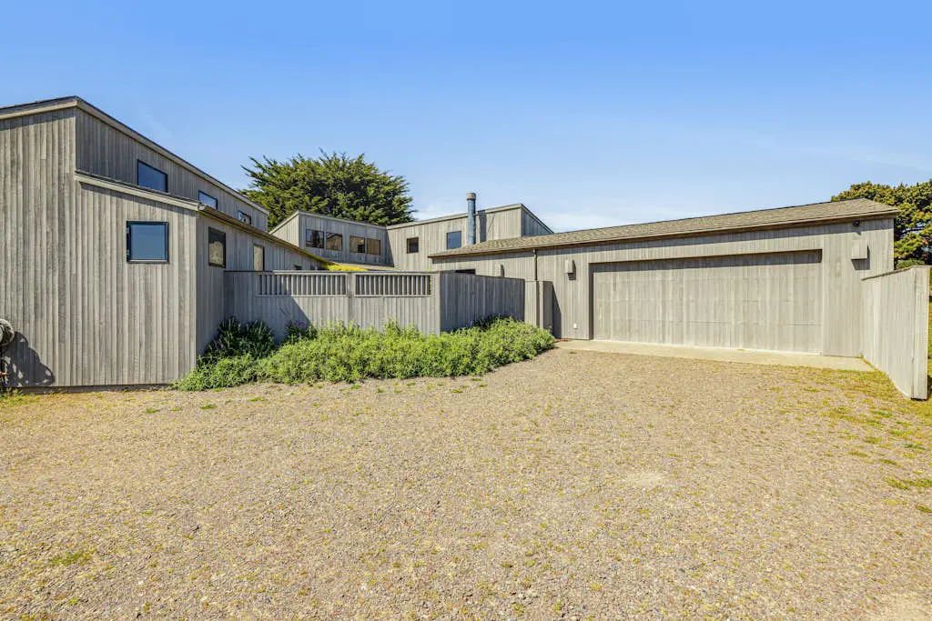 Da Yaya House - Sunsets over the ocean, waves, whales, serenity, luxury on the bluff