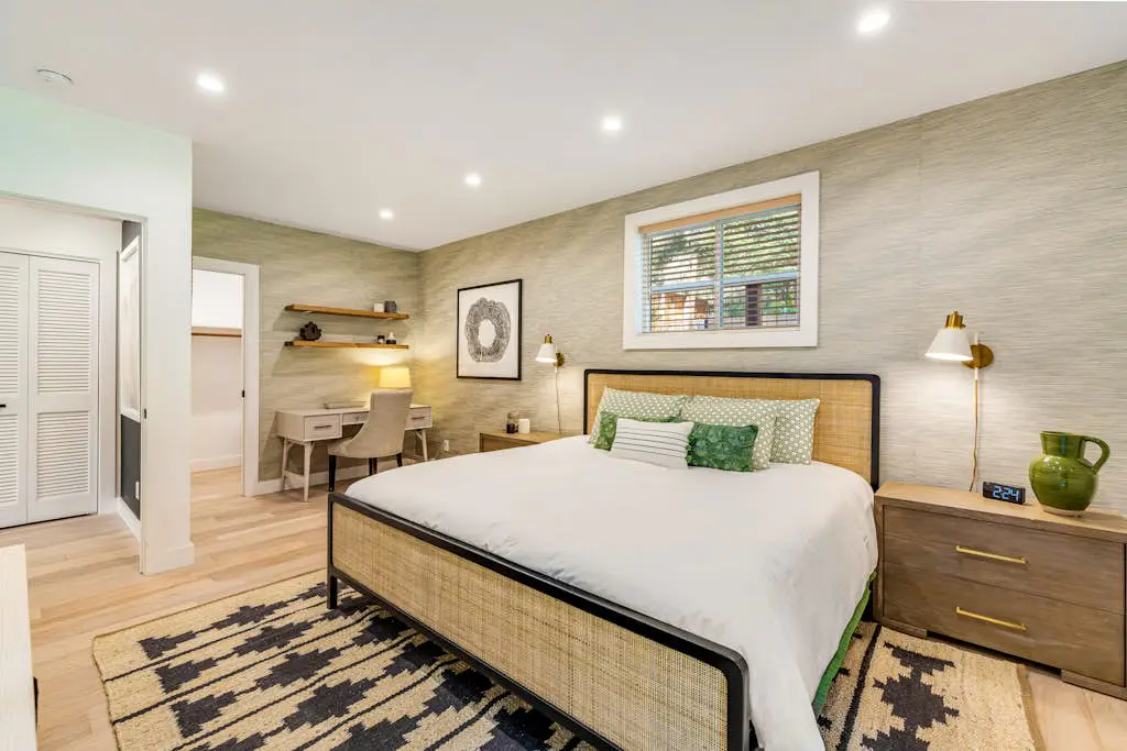 Stargaze - Newly built Gualala home with private hot tub among the redwoods