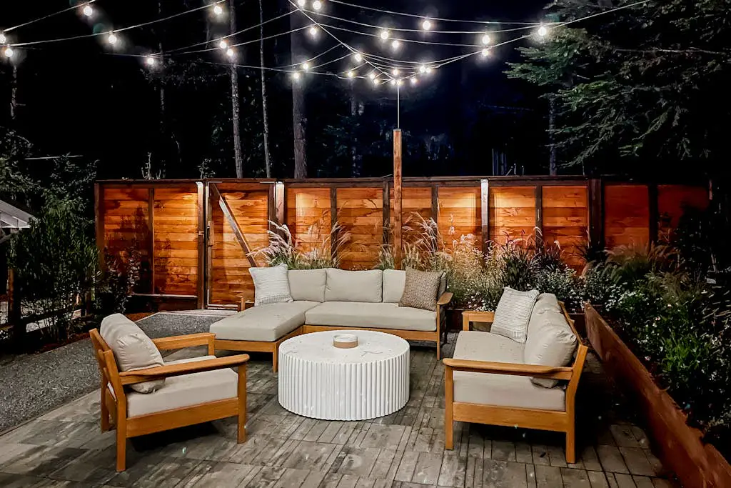 Stargaze - Newly built Gualala home with private hot tub among the redwoods