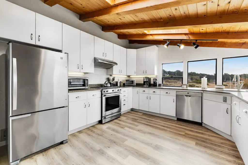 Ocean Sunset - Ocean-view home with private hot tub & grill, dogs welcome