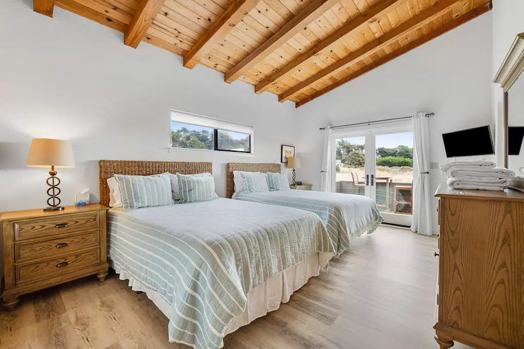 Ocean Sunset - Ocean-view home with private hot tub & grill, dogs welcome