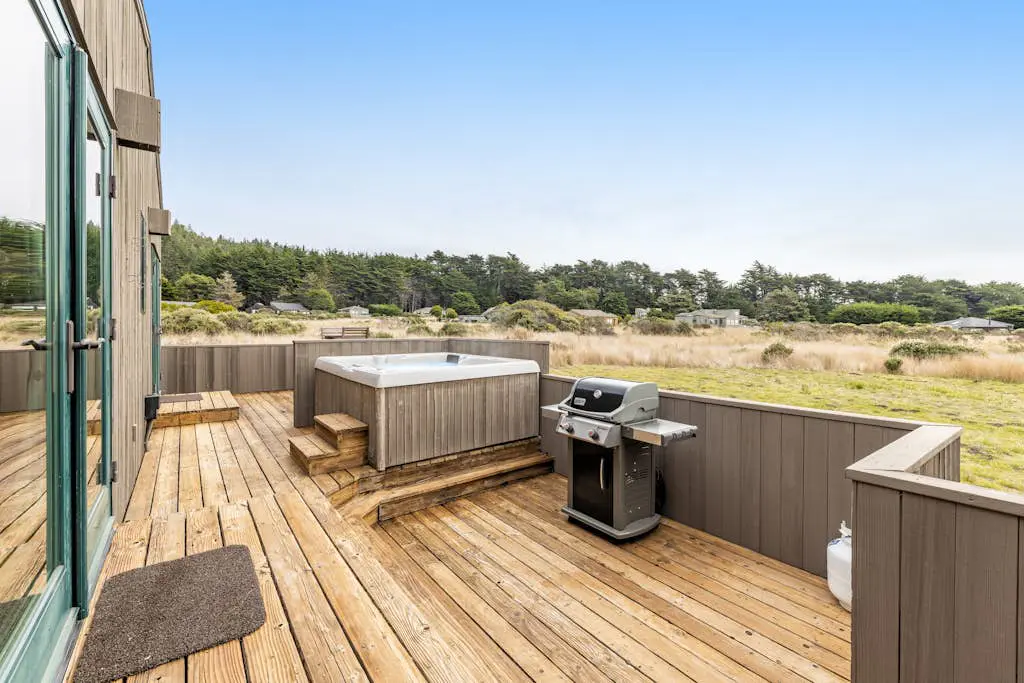 Ocean Sunset - Ocean-view home with private hot tub & grill, dogs welcome