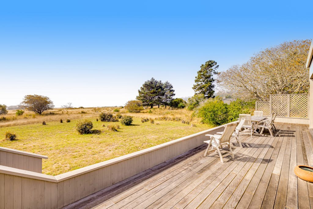 Heron's Nest - Panoramic ocean-view home with private hot tub on the golf course