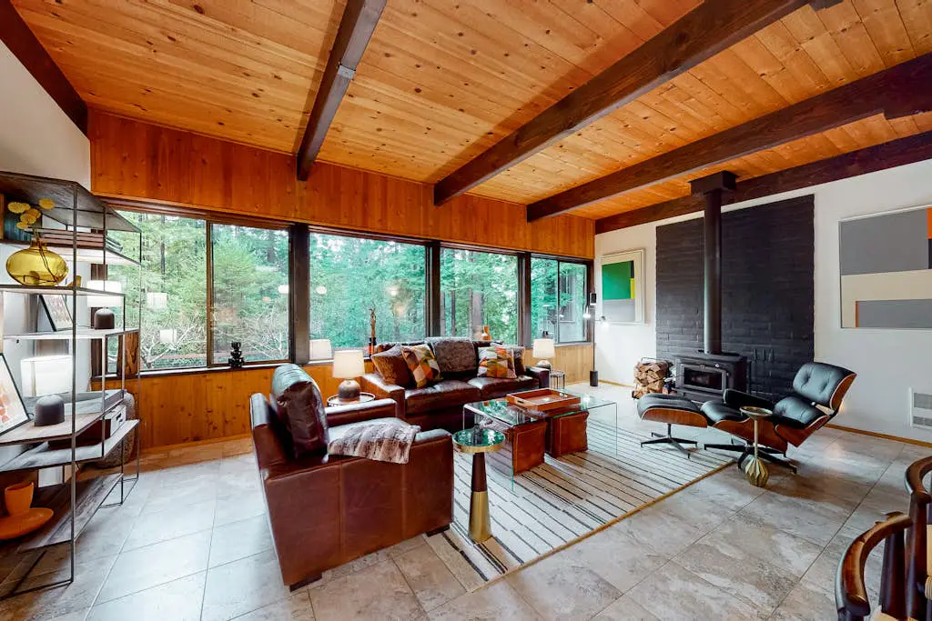 Mid-century home in the redwoods with expansive deck, garden & woodstove