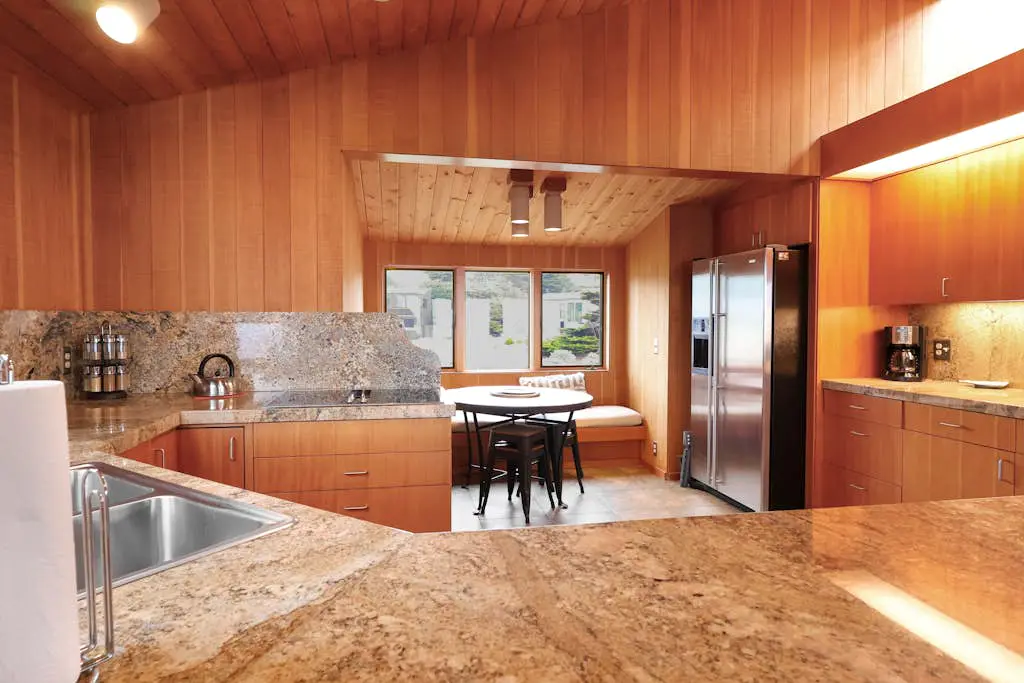 White Waters - Oceanfront seaside home with balcony & sweeping ocean views