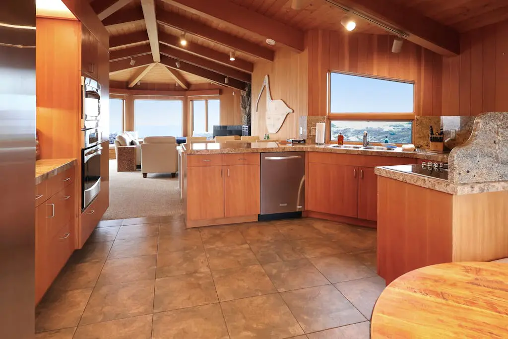 White Waters - Oceanfront seaside home with balcony & sweeping ocean views
