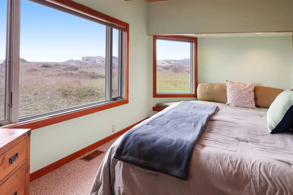 White Waters - Oceanfront seaside home with balcony & sweeping ocean views