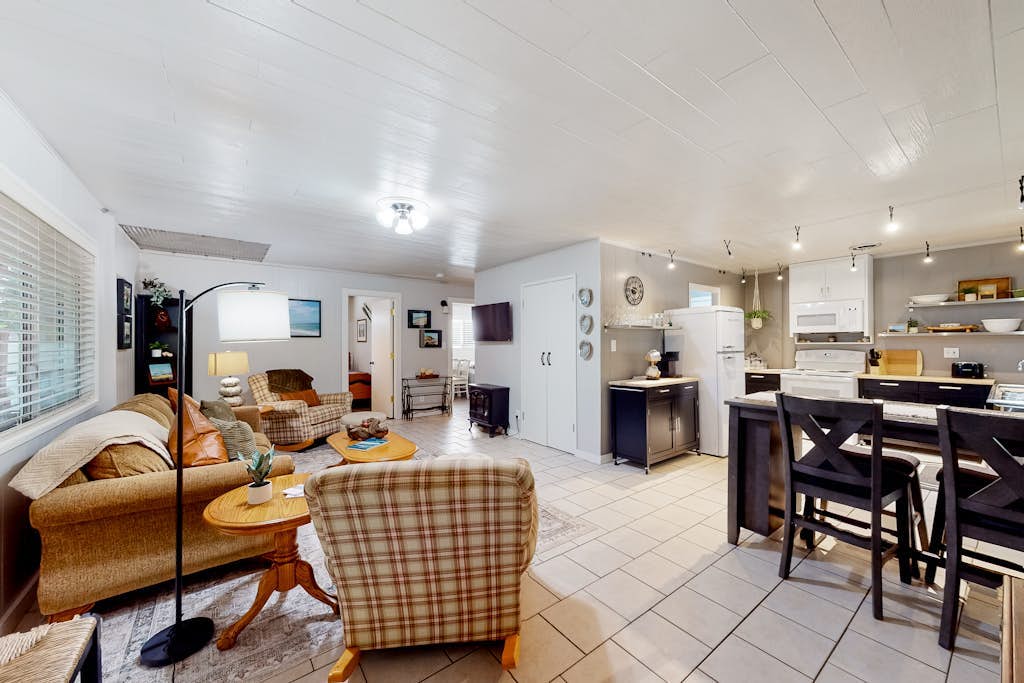 Coastal house near trails, beaches, & dining with firepit - dog-friendly