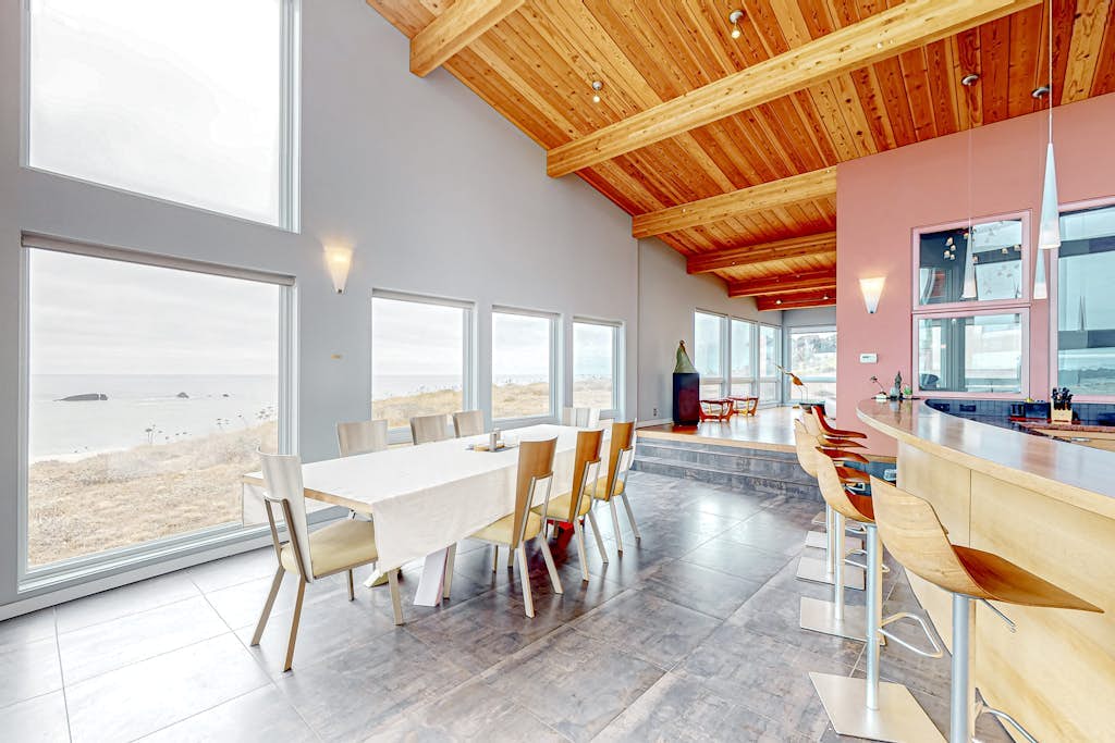 Luxury oceanfront home with 270-degree views, hot tub & 2 fireplaces