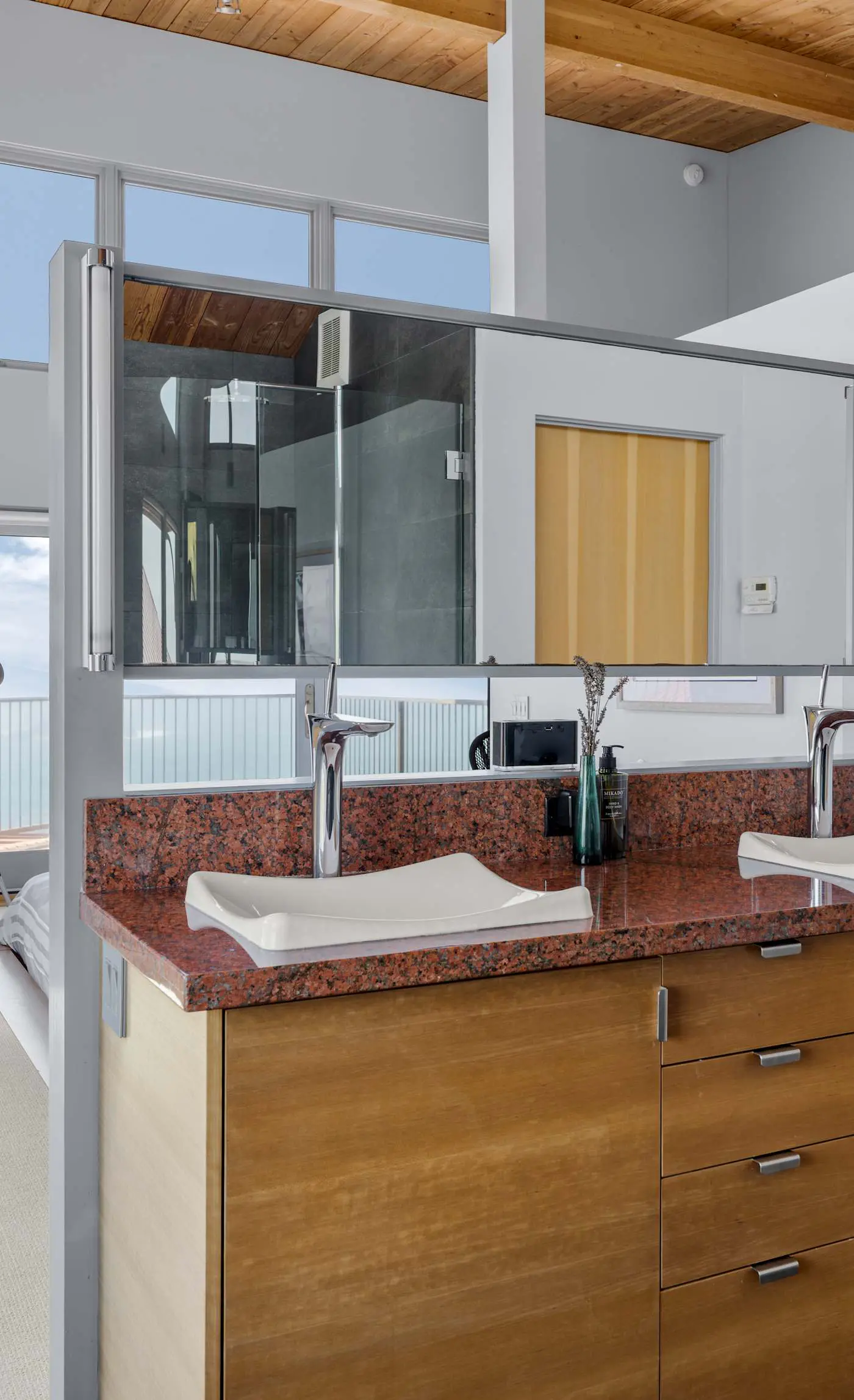 Pacific Bliss Haven - Luxury oceanfront home with 270-degree views, hot tub & 2 fireplaces