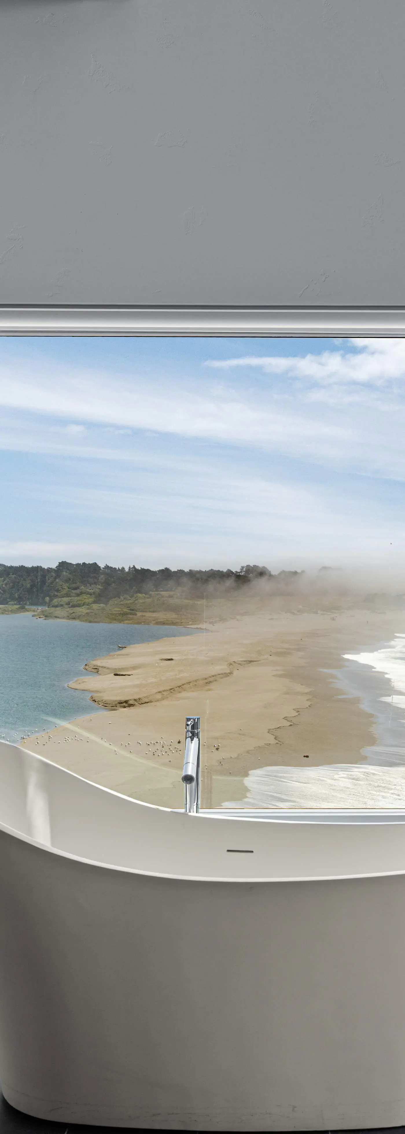 Pacific Bliss Haven - Luxury oceanfront home with 270-degree views, hot tub & 2 fireplaces